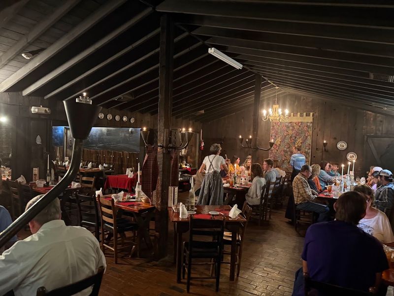 The Country Squire Restaurant & Winery – Warsaw