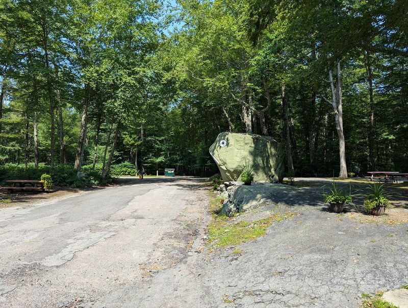 Frog Rock (Eastford)