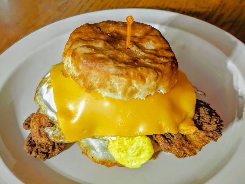The Flounder Sandwich That Locals Guard Jealously