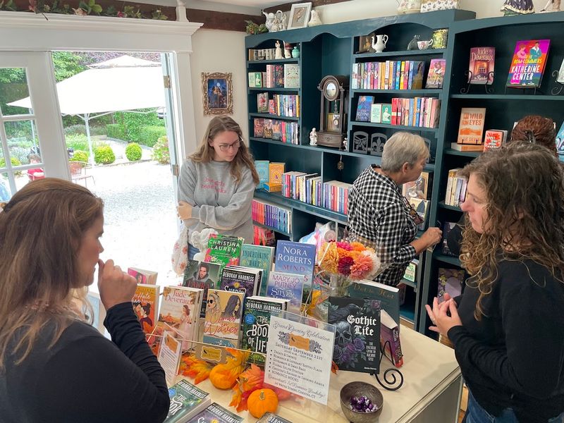 Montgomery & Taggert Bookshop