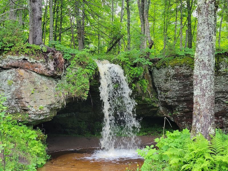 Scott Falls Cave - Au Train, Alger County