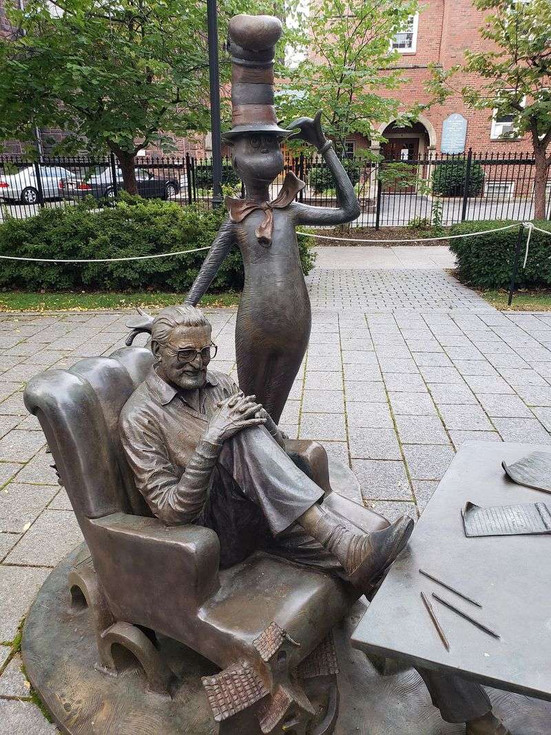 Dr. Seuss National Memorial Sculpture Garden (Springfield)