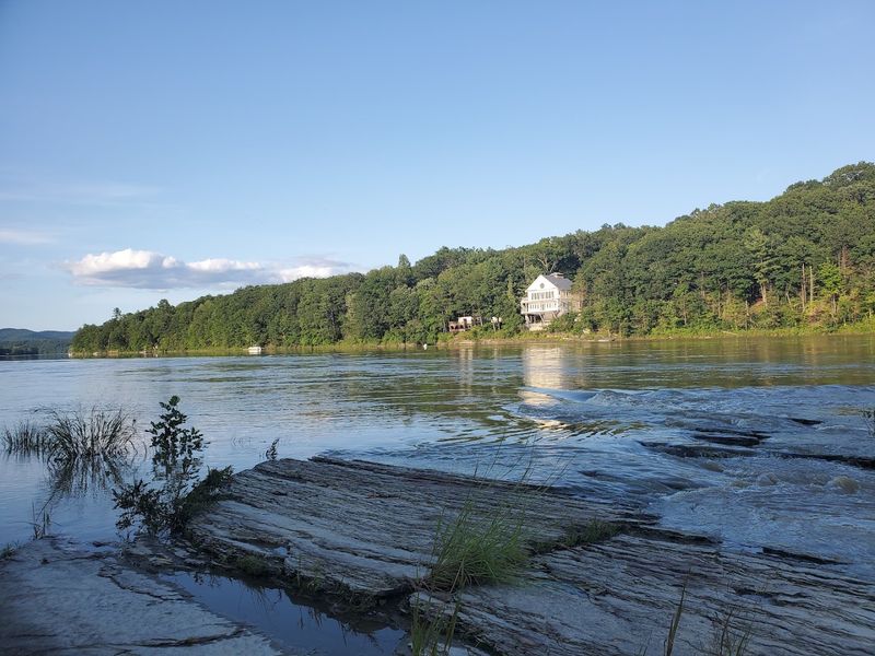 Dinosaur Footprints Reservation - Holyoke