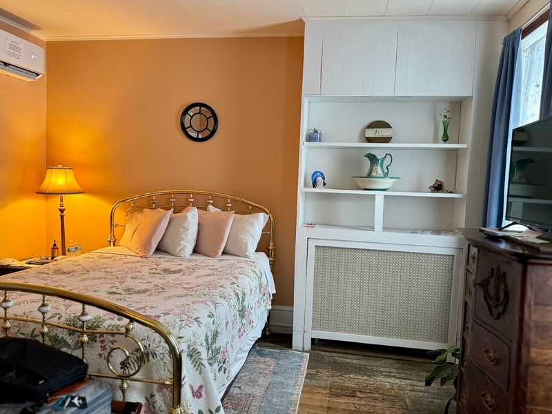 The Maid's Quarters Bed, Breakfast & Tearoom — Pottsville, PA