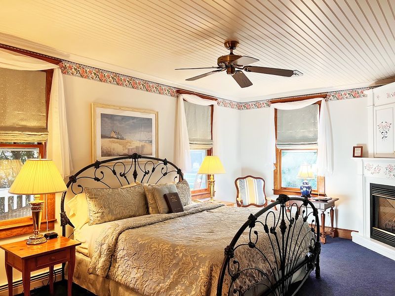 The Palmer House Inn — Falmouth