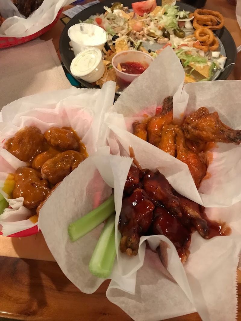 Wings Etc. - Benton Harbor