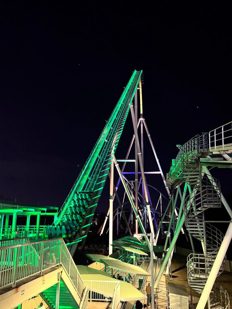 When Darkness Amplifies Everything