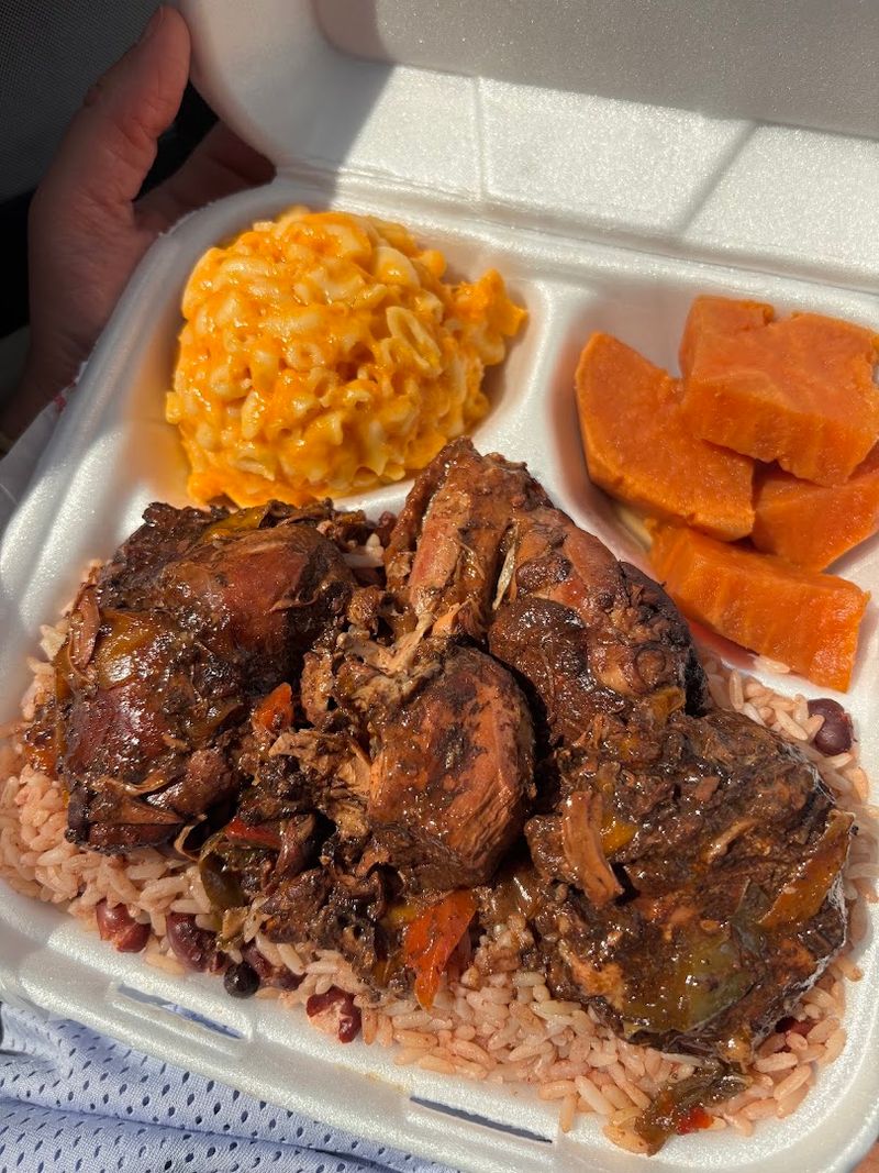 Saint Bess Jerk Hub - New London, New London County