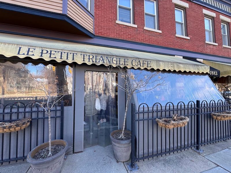 Le Petit Triangle Cafe &ndash; Cleveland