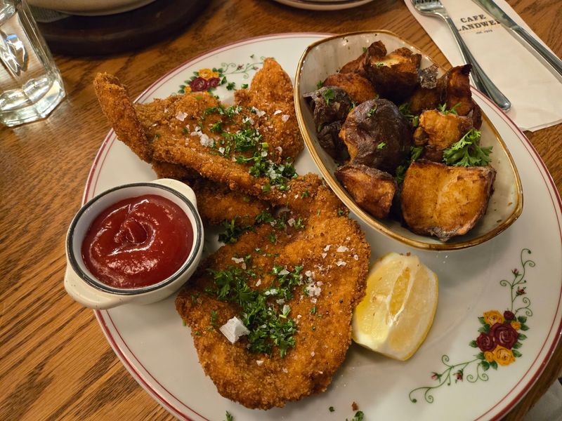 Cafe Landwer - Boston
