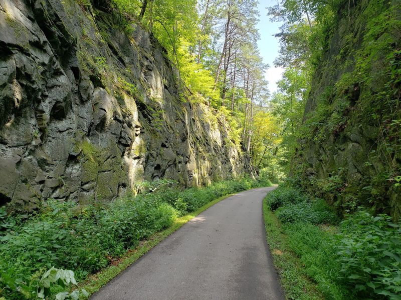 Blackhand Gorge Trail