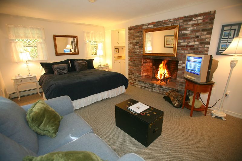Lamb and Lion Inn — Barnstable