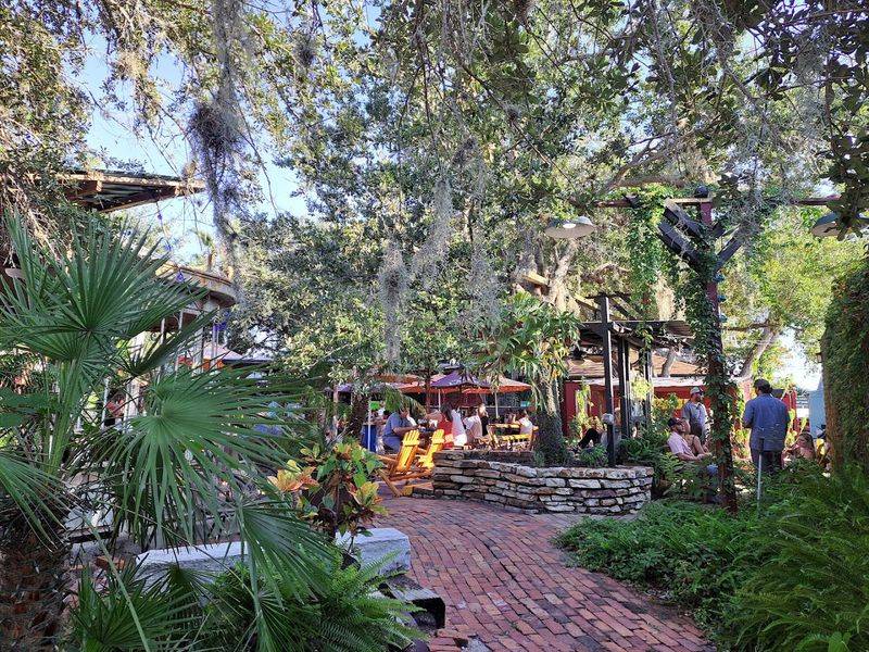 The Garlic — New Smyrna Beach