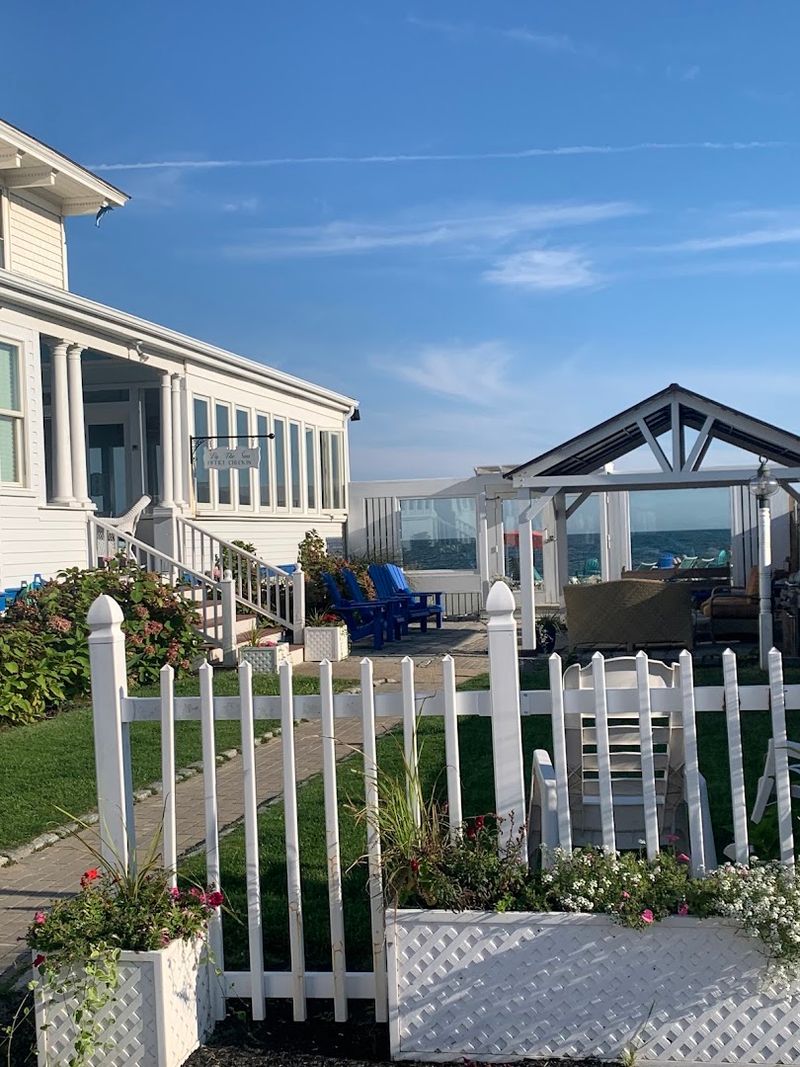 By The Sea Guests Bed & Breakfast & Suites — Dennis Port