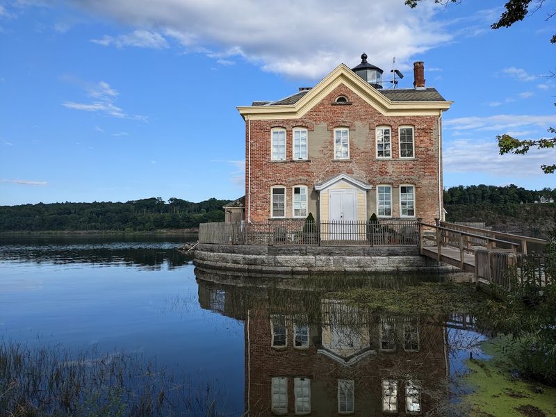 Saugerties Lighthouse - Saugerties, Ulster County