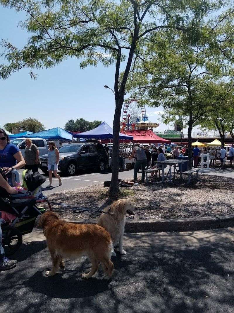 Freight House Farmers Market (Davenport)
