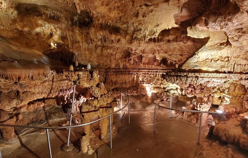 Sullivan Cave - Lafayette, Walker County