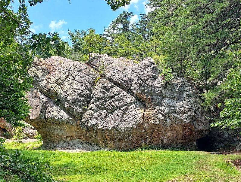 Robbers Cave, Tully, Onondaga County