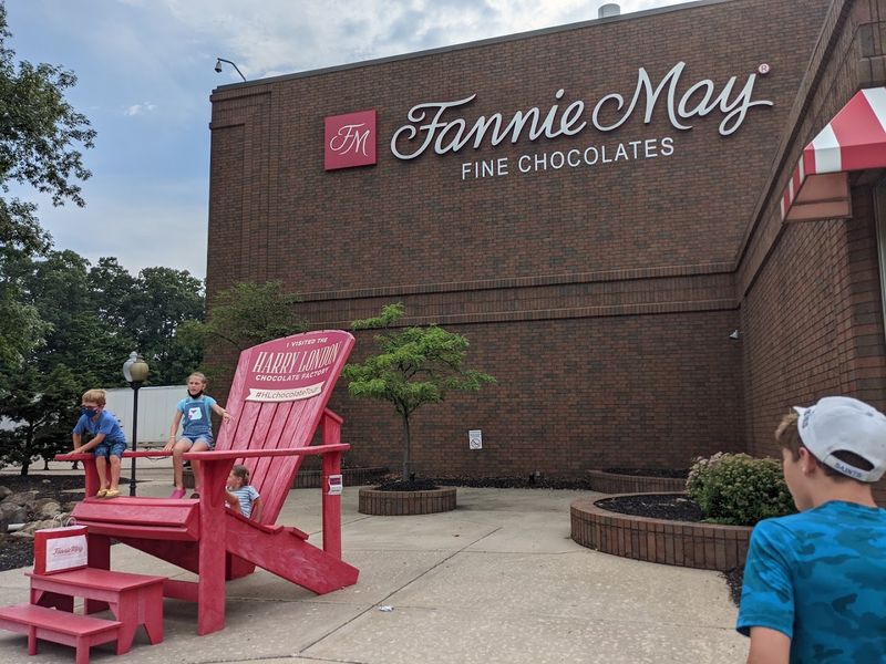 A polished, sweet stop at Fannie May and Harry London Chocolate Factory