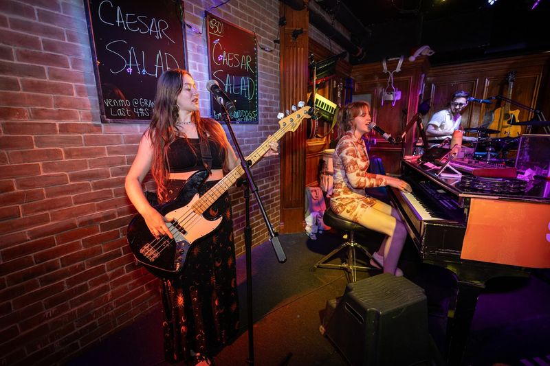 Howl at the Moon - Boston, Suffolk County