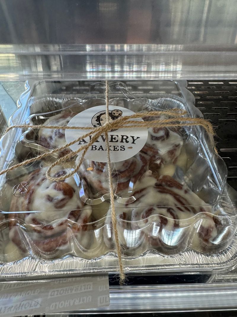 Cinnamon Rolls Bring the Comfort Food Energy