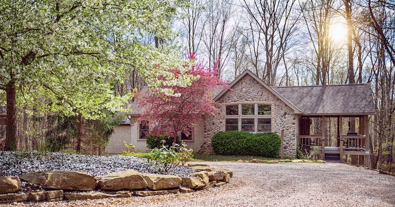 Cherry Ridge Retreat - Hocking Hills Luxury Cabins