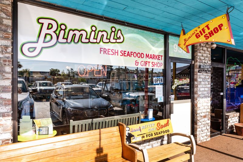 Bimini's Oyster Bar & Seafood Caf&eacute;