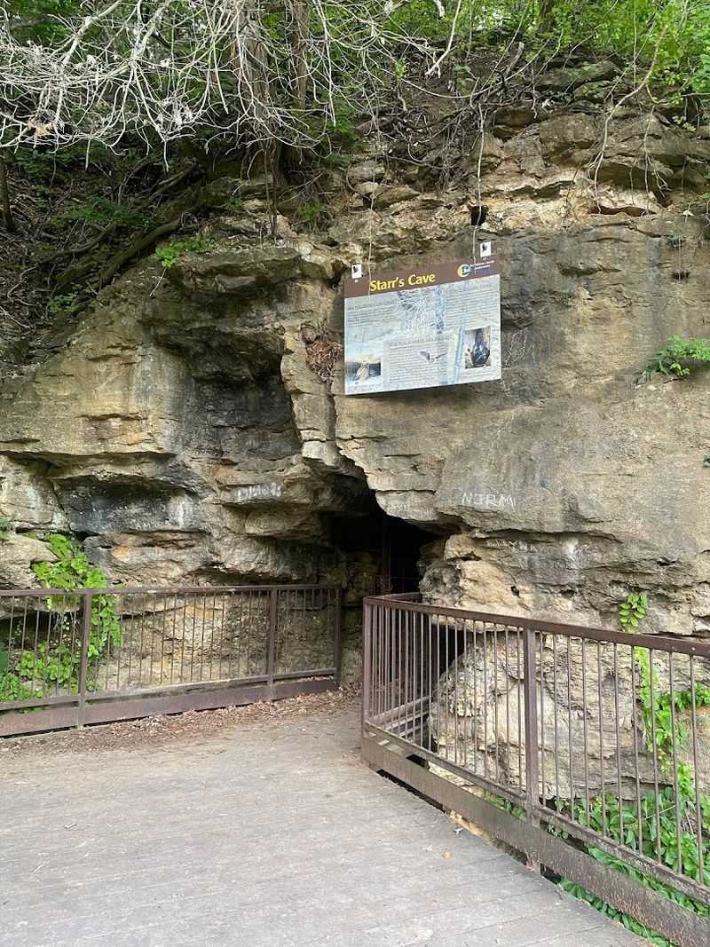 Starr&rsquo;s Cave Nature Center