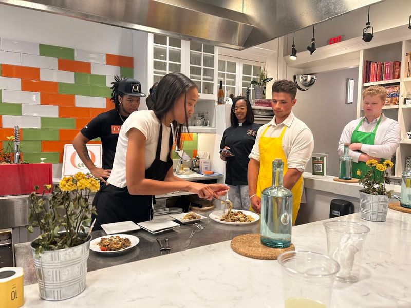 The Kitchen by Cooking With Que - Grosse Pointe Woods, Wayne County
