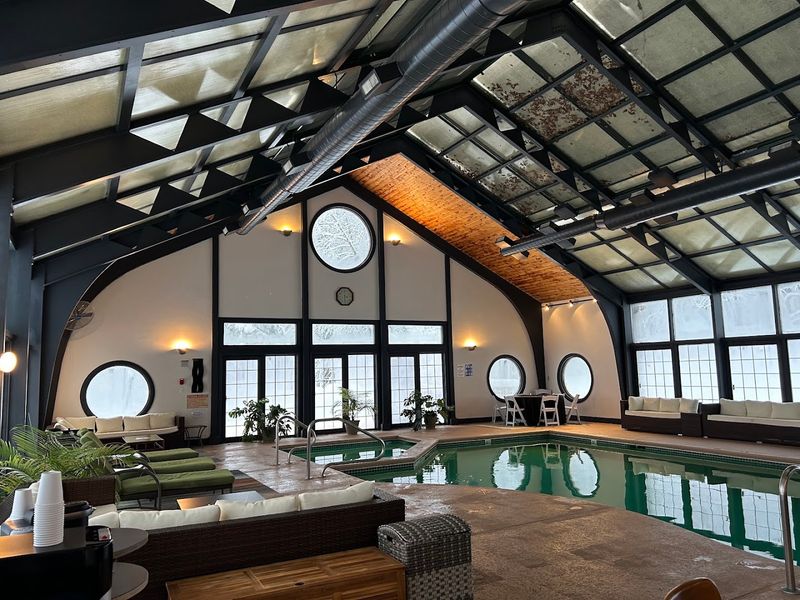 Chateau Merrimack Resort & Spa &mdash; Tyngsborough, MA