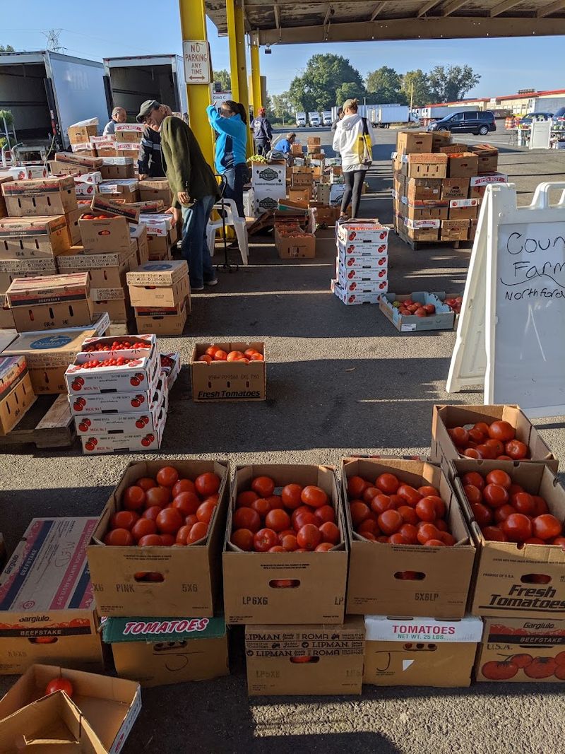 Connecticut Regional Market (Weekend Farmers Market) - Hartford