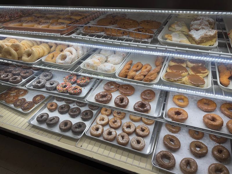Luke’s Donut Shop — Avon
