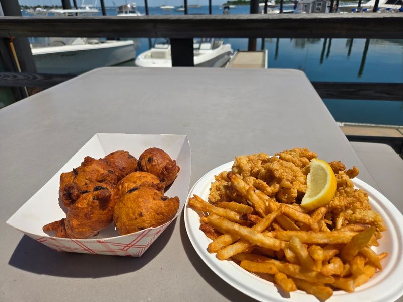 Costello's Clam Shack - Noank