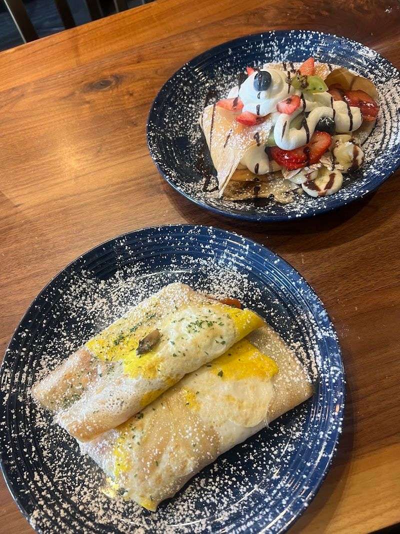 Café Crepes Square — Suwanee