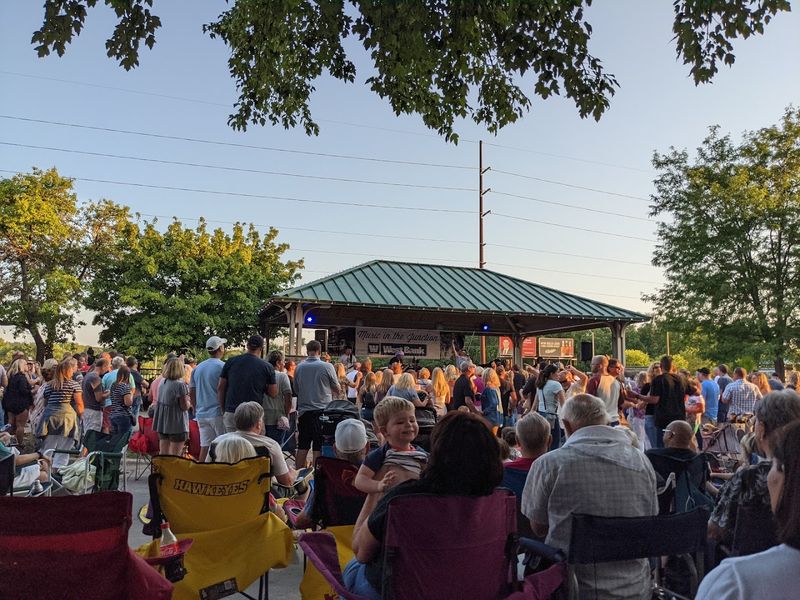 Valley Junction Farmers Market (West Des Moines)