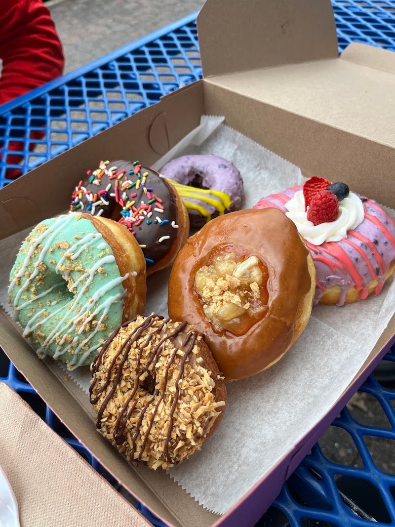 Just Fine Donuts - Alexandria, Alexandria City