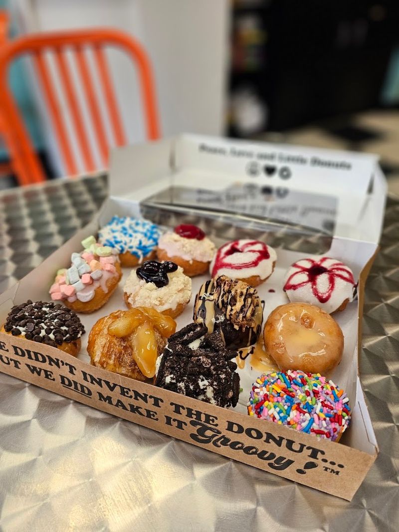 Peace, Love and Little Donuts - Traverse City, Grand Traverse County