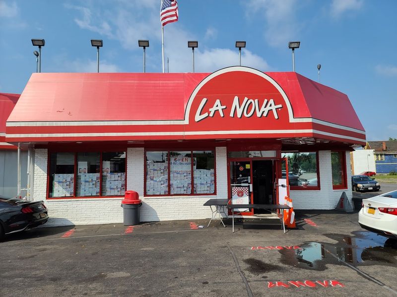 La Nova Wings &mdash; Buffalo, NY
