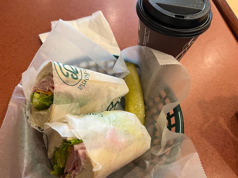 Caf&eacute; Ah-Roma &mdash; Cleveland