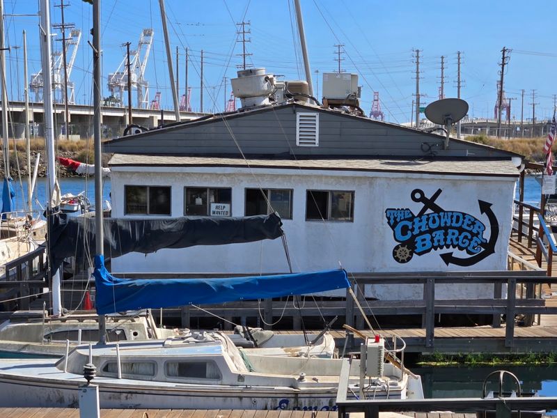 Chowder Barge &mdash; Wilmington