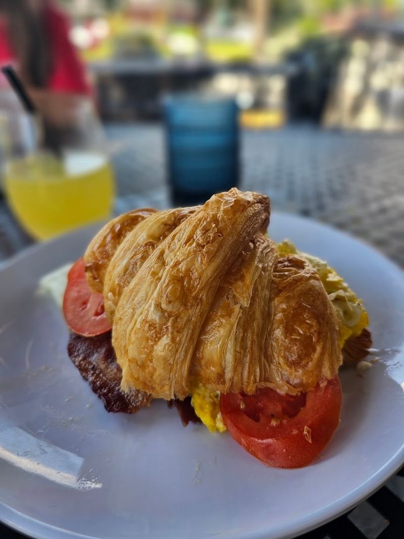 Douceur de France Bakery & Caf&eacute; &mdash; Marietta & Roswell