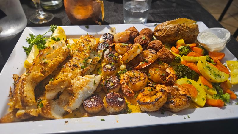 Lobster Shack At Bostons Harbor & Cape - Jeannette