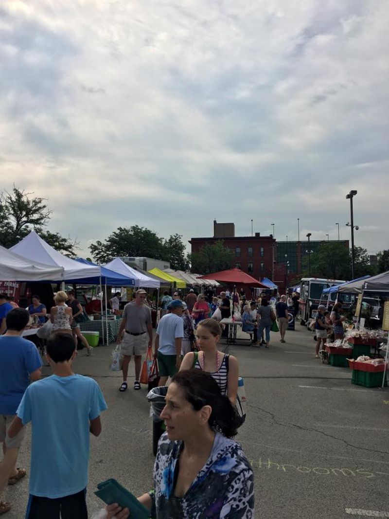 Pittsburgh Bloomfield Saturday Market - Pittsburgh