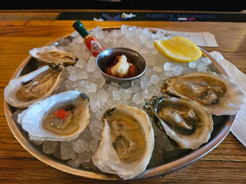 Tom's Oyster Bar — Royal Oak
