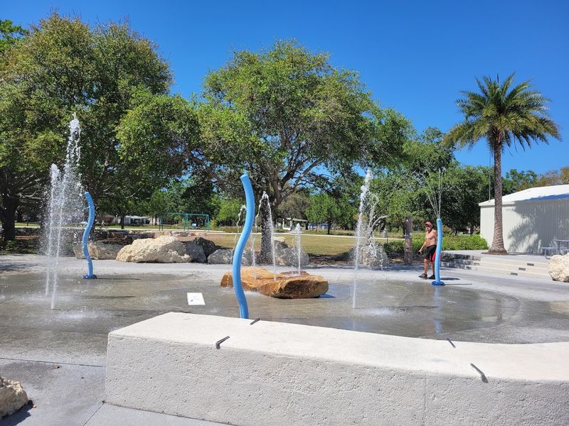 Crest Lake Park Splash Pad &ndash; Clearwater