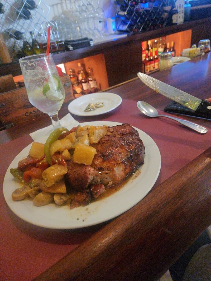 The Veal and Chicken Dishes Show Off the Restaurant's Classic Style
