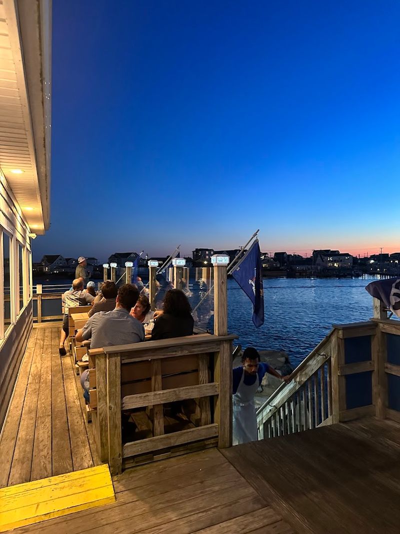 Dining Right on the Docks