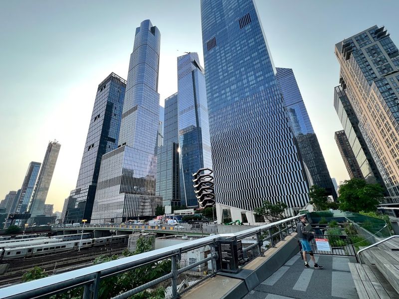 The High Line's Remarkable Mix of Old and New Architecture