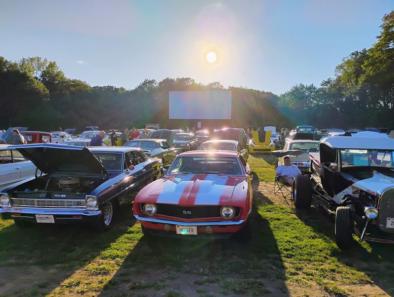 Newtown Drive-In, Newtown, Fairfield County