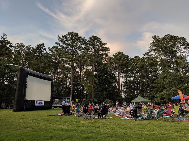 Groovin' on the Green - Brook Run Park Amphitheater, Dunwoody